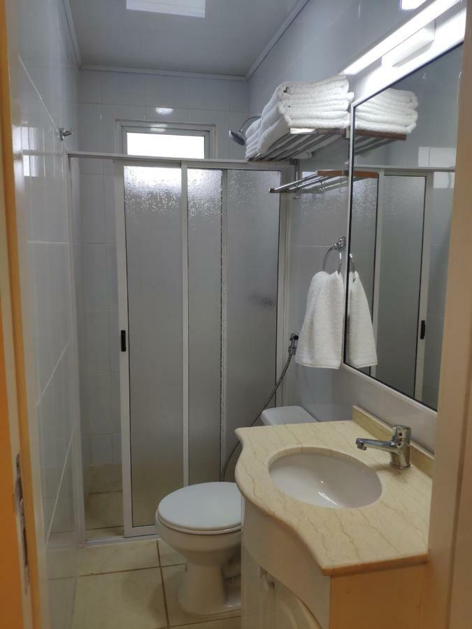 Hotel Maea Hare Repa Hanga Roa Exteriör bild